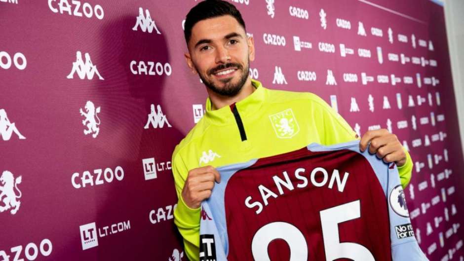 Aston Villa anuncia contratação de atacante brasileiro Wesley