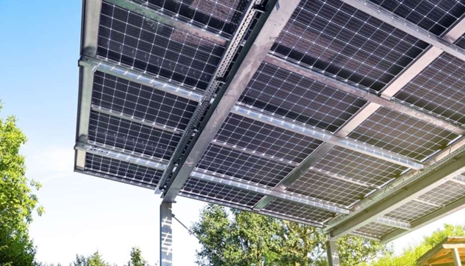 Chegam ao mercado brasileiro os novos painéis solares bifaciais que podem  gerar até 25% a mais de energia