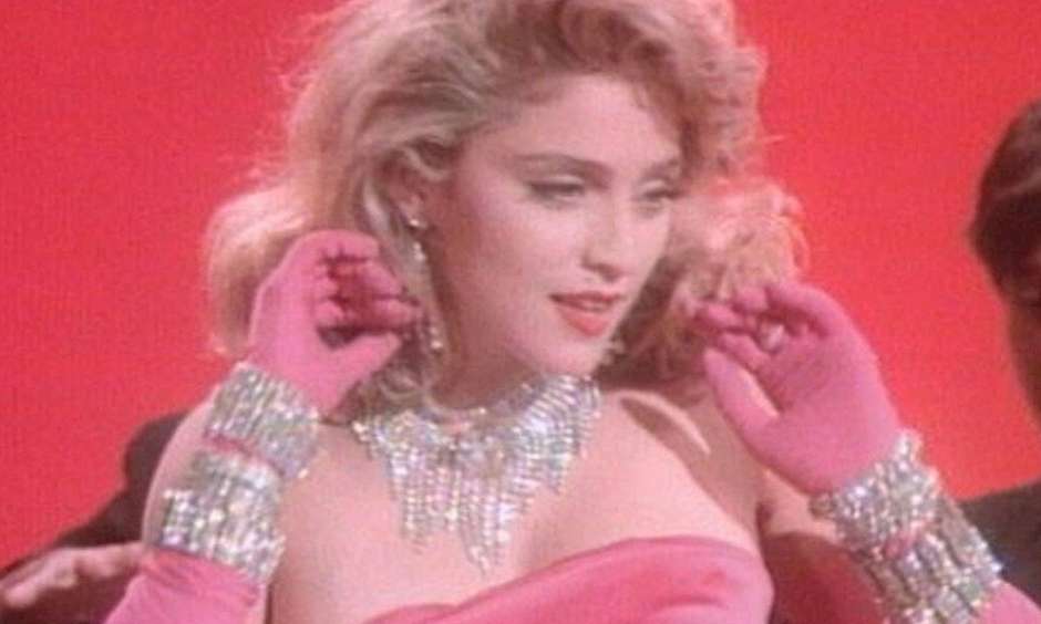 Madonna lança versão em HD do luxuoso clipe de Material Girl; assista