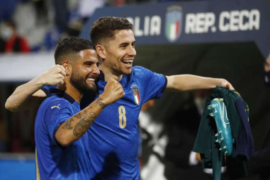Quantos brasileiros jogam na seleção italiana?