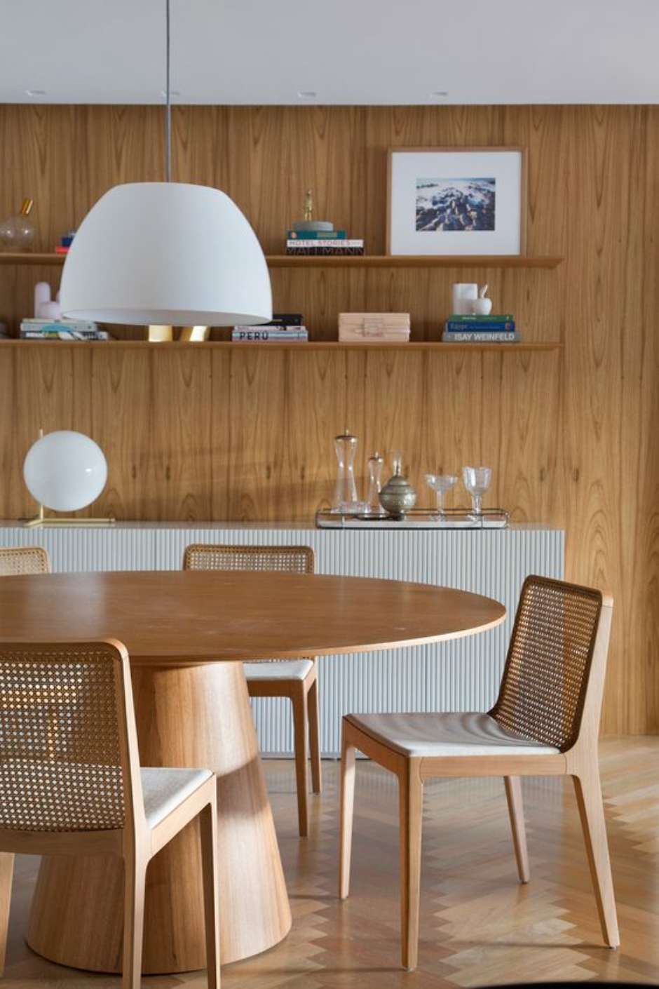Mesa Cone: +56 Modelos Modernos Para Sua Decoração  Decoração da sala de  jantar, Decoração sala de jantar, Decoração sala de estar e jantar