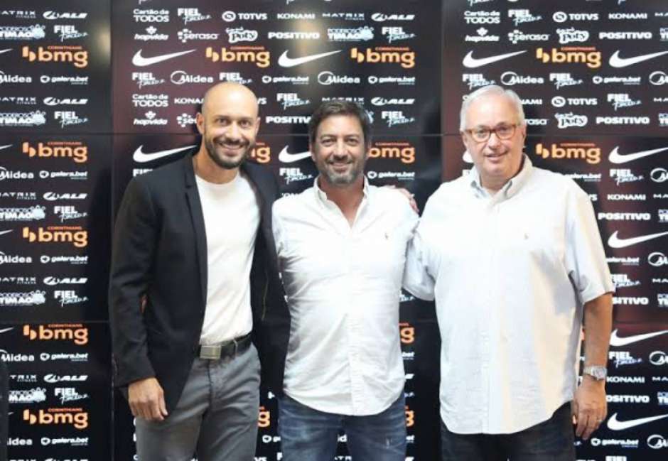 Corinthians apresenta redução na dívida com direitos de imagem no primeiro quadrimestre; compare