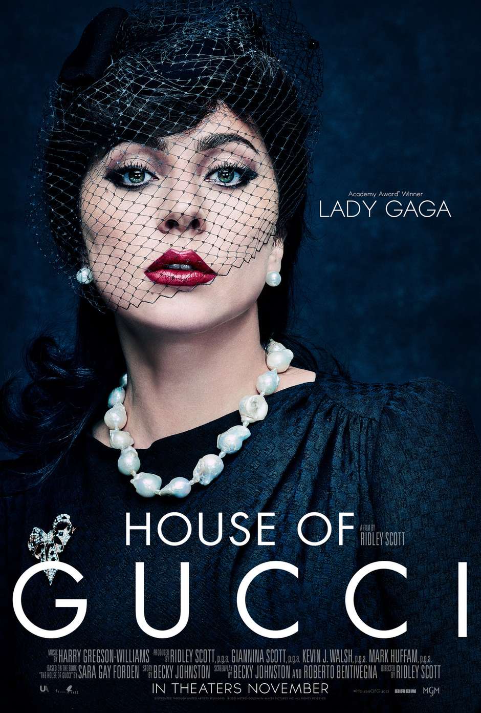 Lady Gaga e Adam Driver ilustram cartazes de 