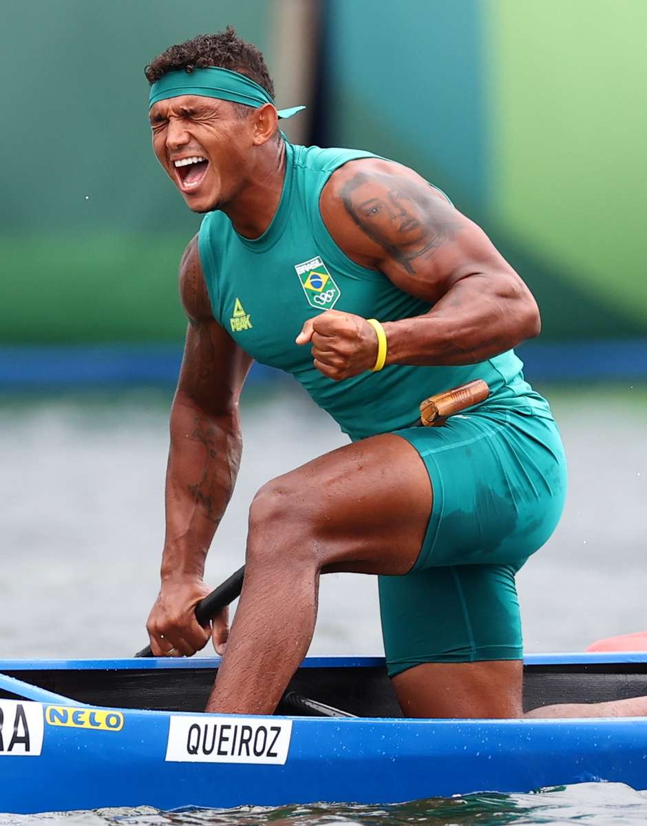 isaquias brilha e e ouro no c1 1000m da canoagem velocidade