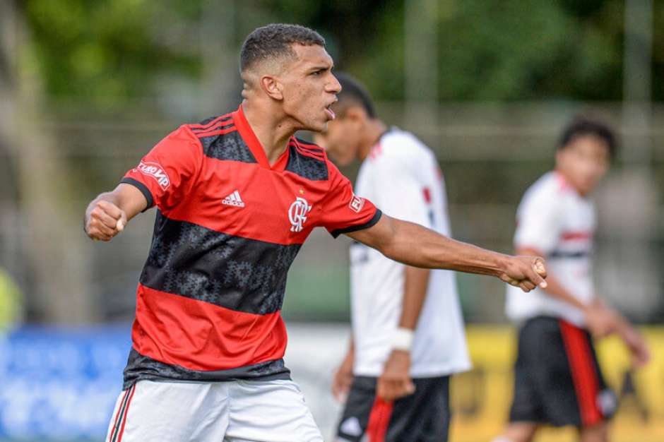 Sub-17: Destaque na campanha do Fla, atacante projeta final do Brasileirão: Foco em busca do título
