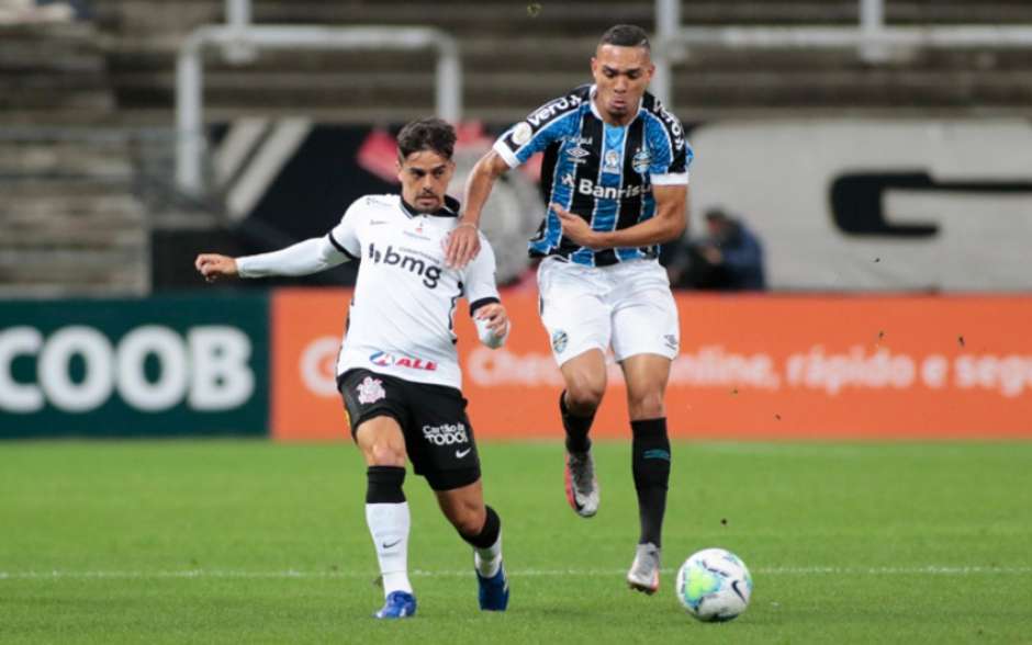 Corinthians chega na Arena do Grêmio com dois desfalques e um time de  pendurados; confira os nomes