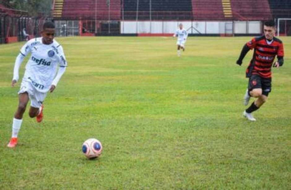 Na estreia do Campeonato Paulista, Palmeiras Sub-15 goleia e Sub-17 fica no empate