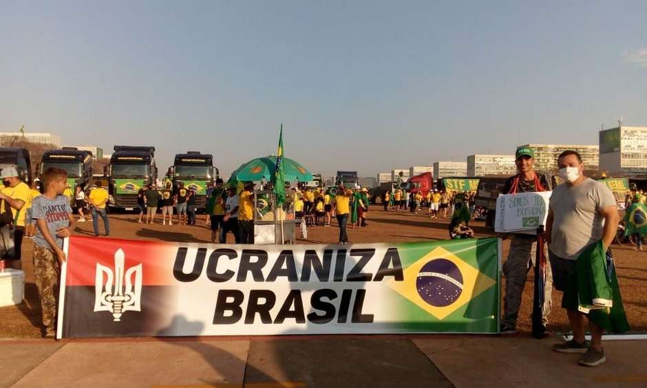 Extremistas pró-Bolsonaro querem 'ucranizar' o Brasil