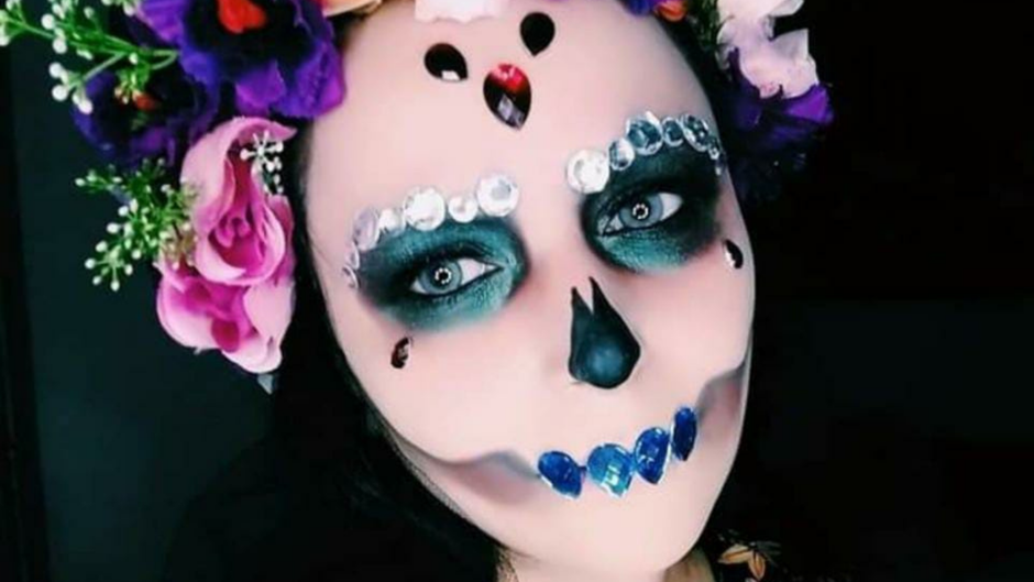 Maquiagem para Halloween Metade Caveira - Skull Makeup 