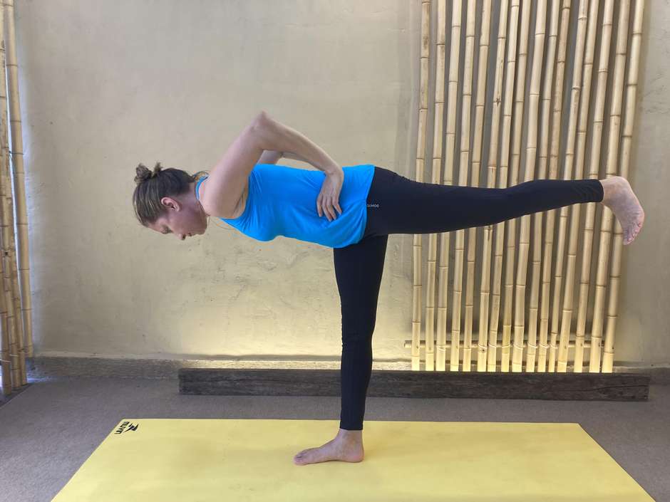 22 posturas de yoga para você aprender em 2022