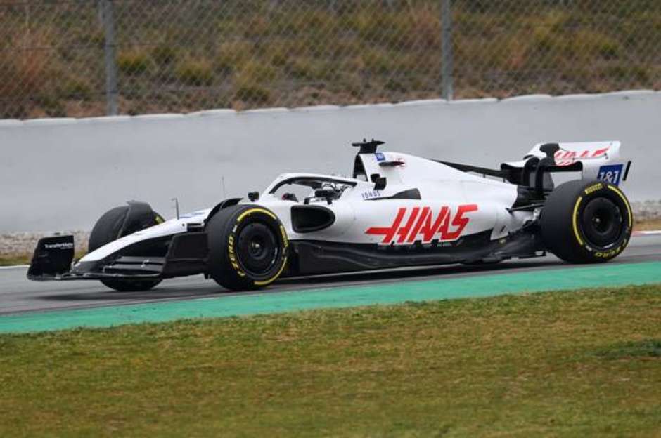 F1: Haas remove cores de bandeira russa de novos carros após ataques