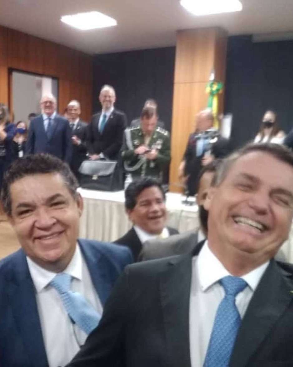 Pastor do gabinete paralelo do MEC esteve no Planalto 35 vezes