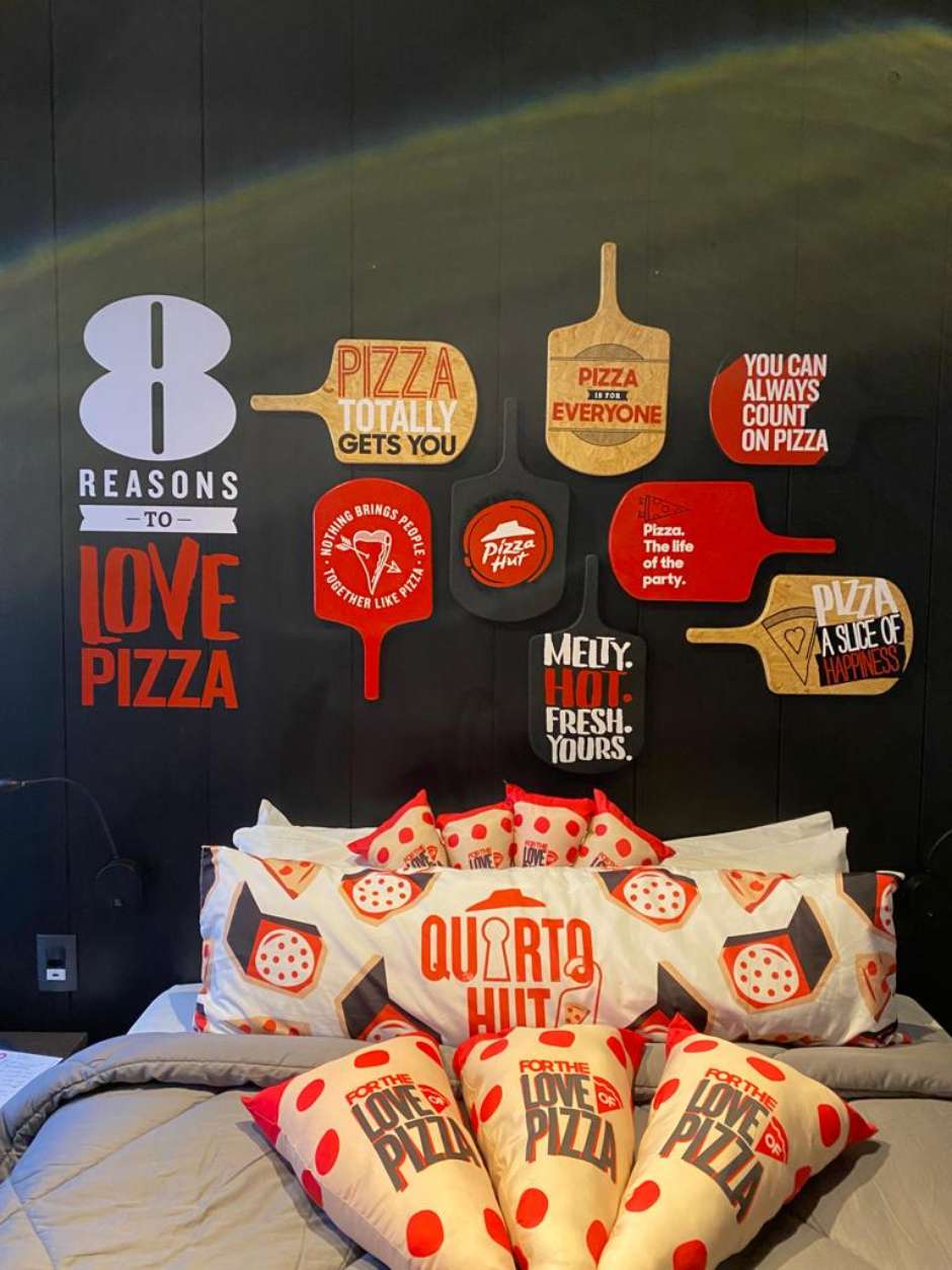 NOITE DE PIZZA HUT! 🍕 A Pizza Hut carrega no seu DNA o estilo