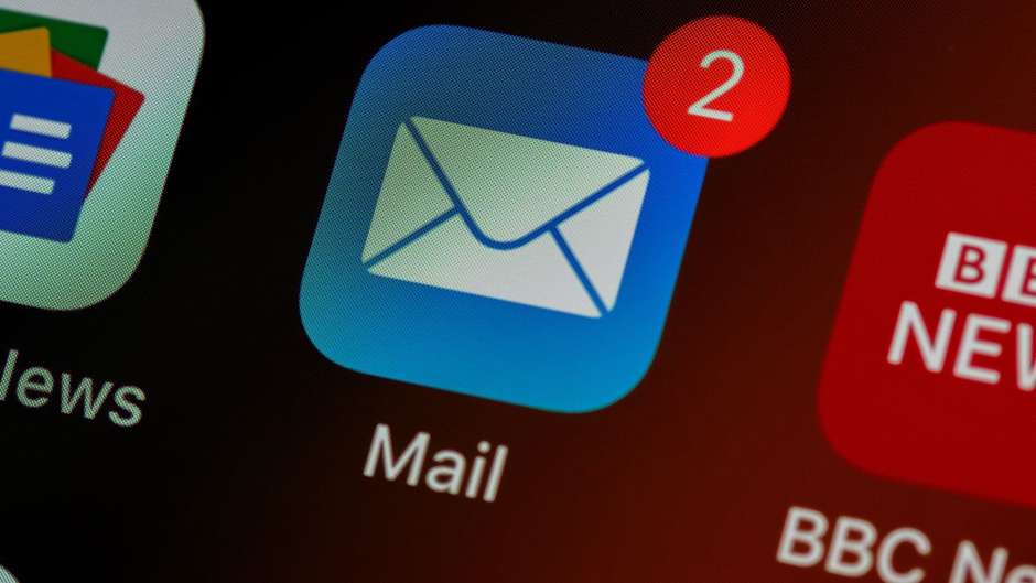 Alterar o app de e-mail ou navegador padrão no iPhone, iPad ou