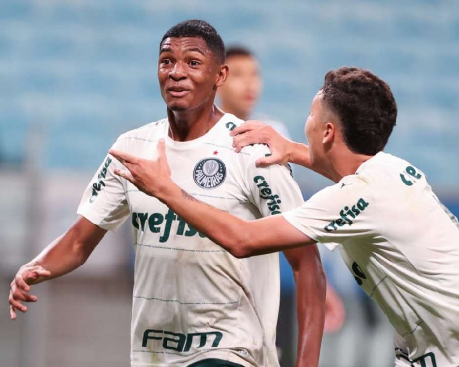 Sub-17 fecha trabalhos para jogo decisivo no Campeonato Brasileiro