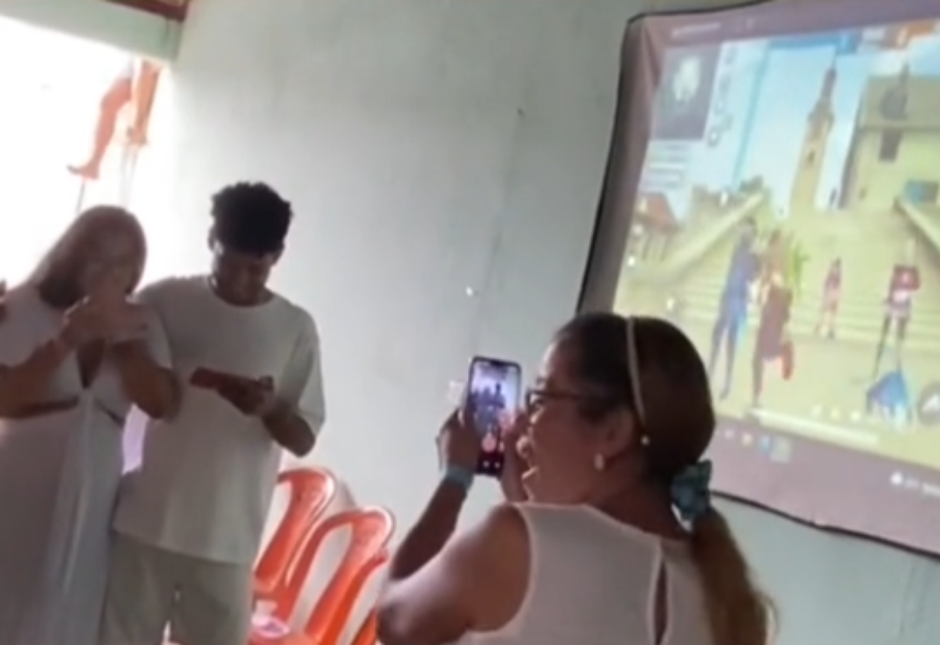 Chá revelação viraliza nas redes sociais; veja vídeo