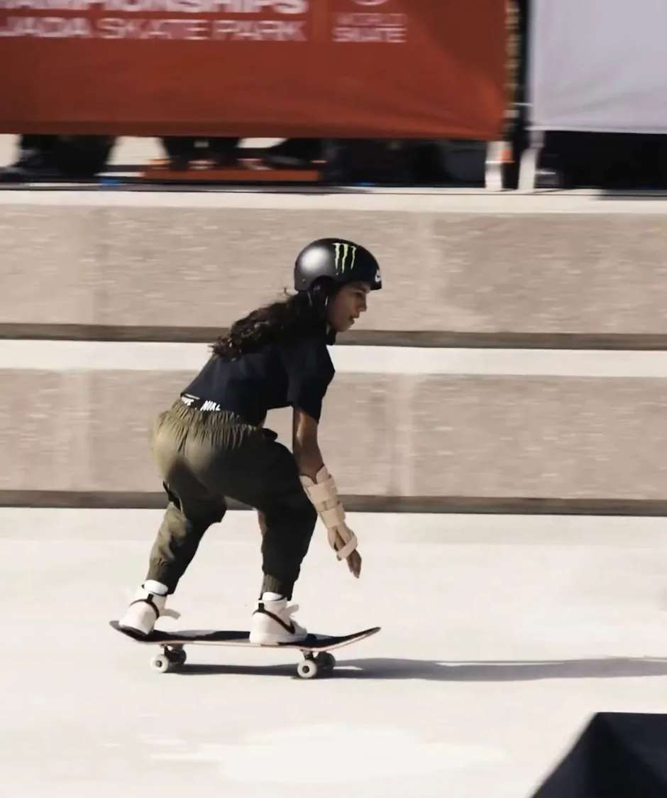 Lesionada, Rayssa Leal avança em Mundial de Skate Street