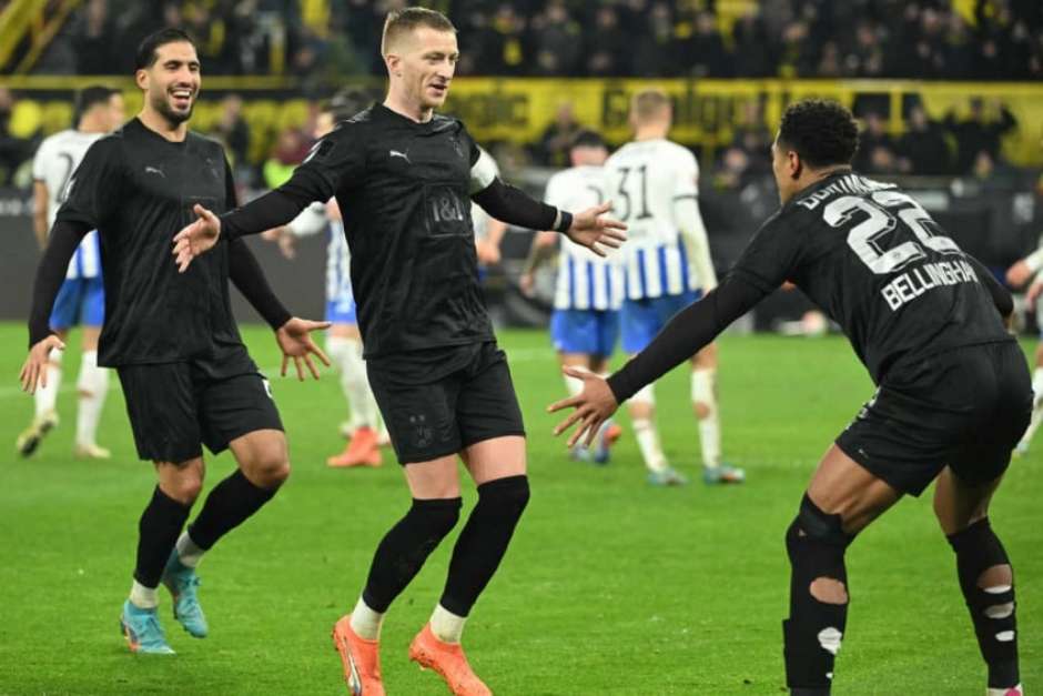 Marco Reus on Borussia Dortmund  Caras do futebol, Futebol, Caras