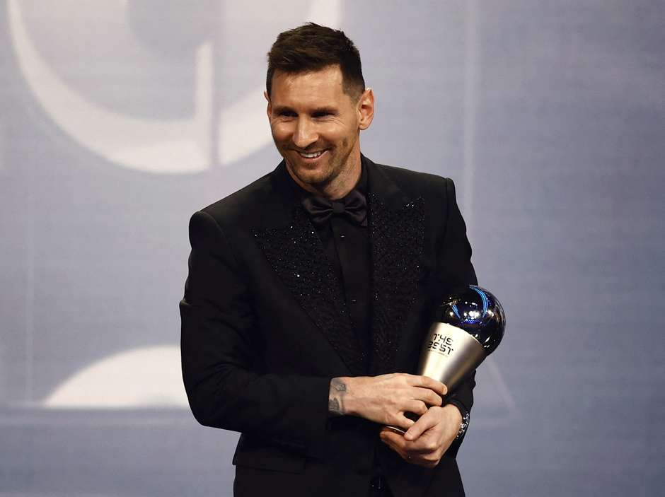 Lionel Messi vence o prêmio The Best e se torna o melhor jogador