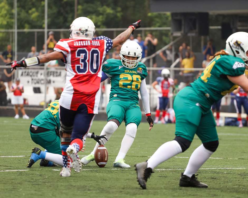 The Playoffs » Brasil Onças dá novo show e vence Sul-Americano de futebol  americano