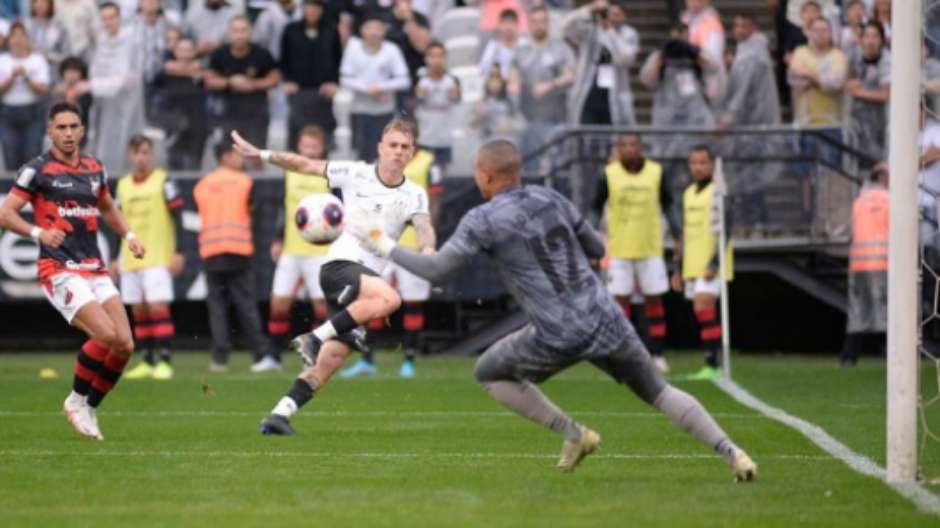 Eliminação aumenta risco de Corinthians ficar fora da Copa do Brasil