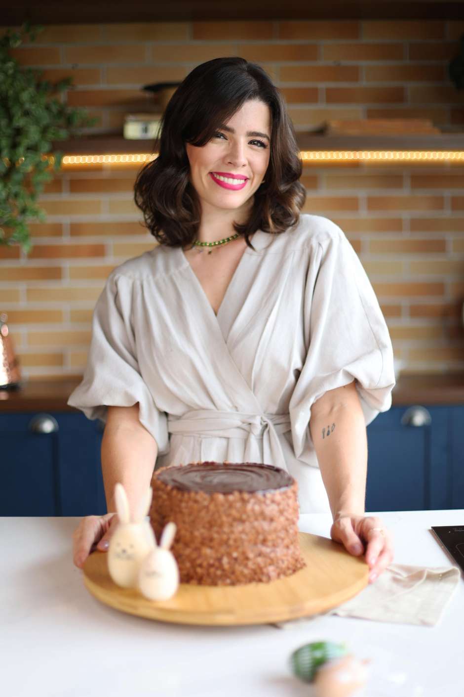 Bolo de chocolate com café na massa e ganache de caramelo