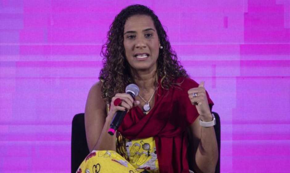 Brasil vai lan&ccedil;ar programa de combate ao racismo no esporte por epis&oacute;dio de Vini  Jr., diz Anielle Franco