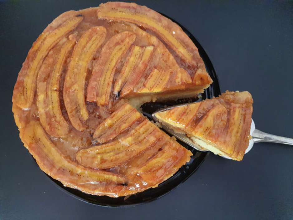 Receita de Bolo de Banana com calda caseiro tradicional