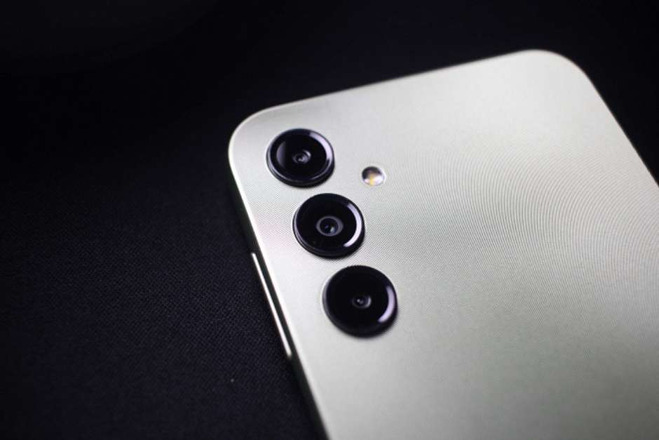 Novo celular barato da Samsung, Google Fotos mandou vídeos para