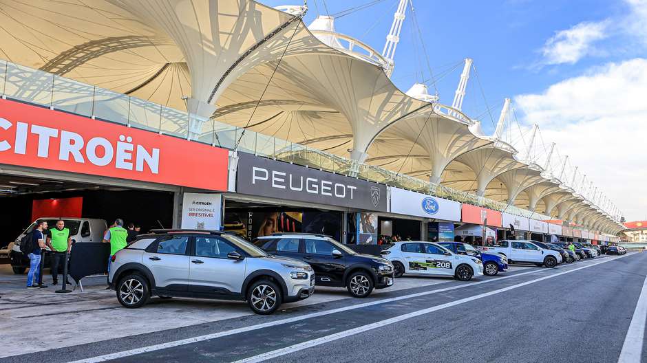 A Dinolândia (@dinolandia1) está localizada em Interlagos, na zona sul