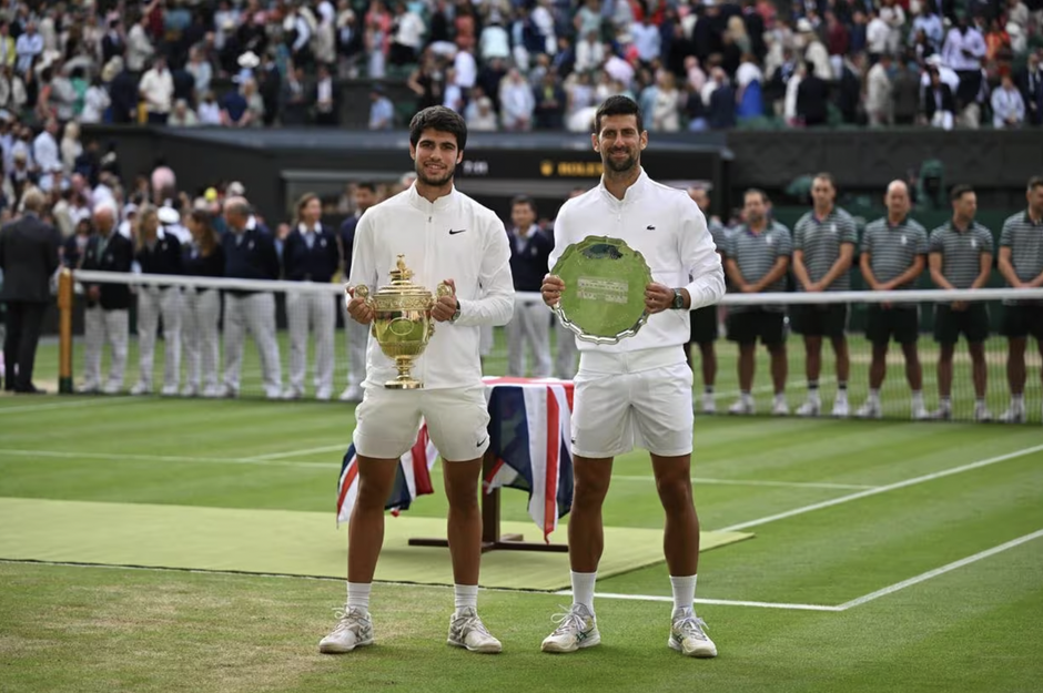 Djokovic se justifica após quebrar raquetes em ataque de fúria no ATP  Finals, tênis