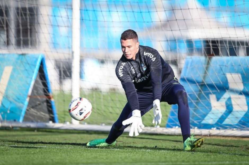 Grêmio pode perder goleiro Brenno para o Bari, da Série B italiana