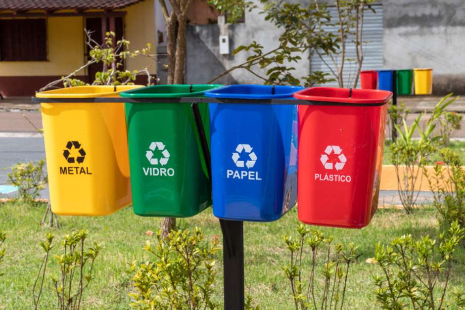 Coleta seletiva: o que é, como funciona, tipos e cores