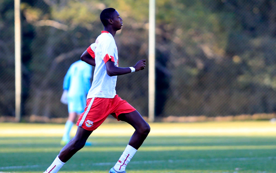 Luca Meirelles comemora boa fase e artilharia no Paulista Sub-15