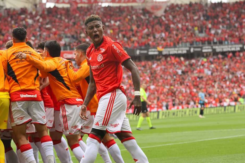 Inter vence 1º Grenal entre amigos de Flor da Serra do Sul