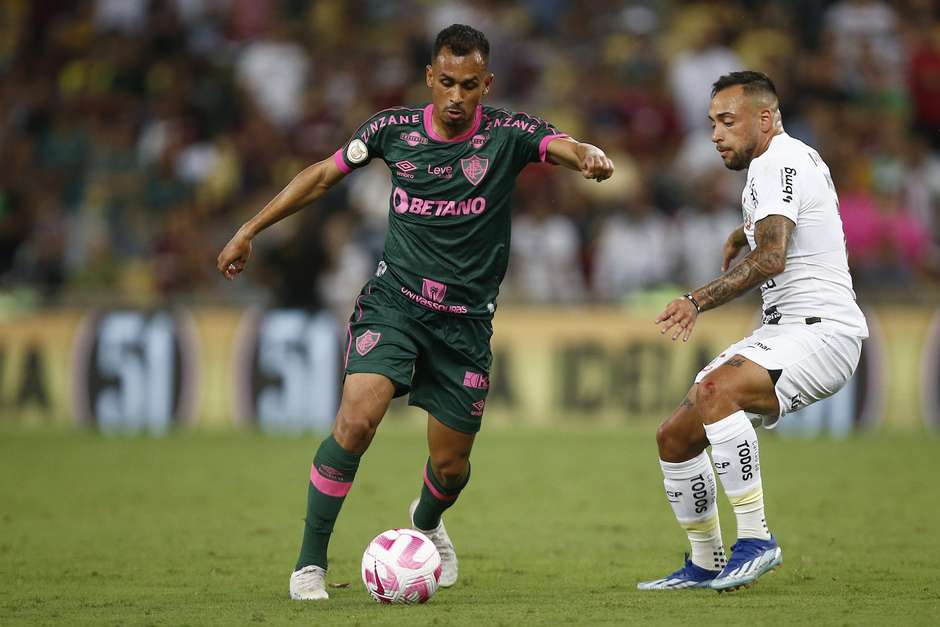 Corinthians empata com o Fluminense em jogo de 6 gols no Maracanã - AGÊNCIA  ESPORTE