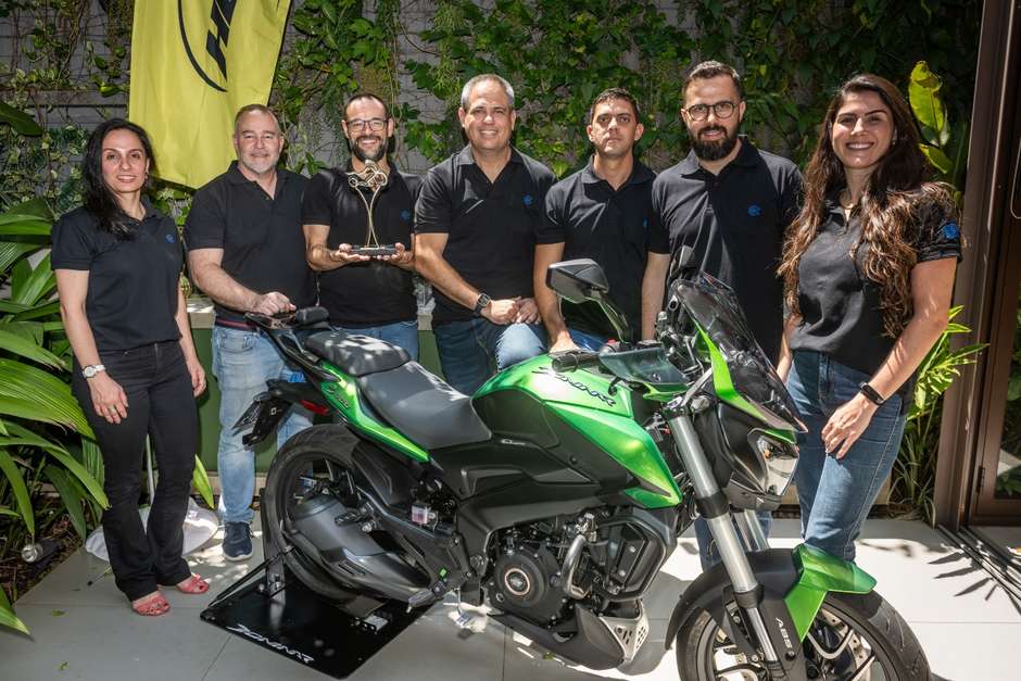 Bajaj estreia com a moto de 400 cm³ mais barata do Brasil