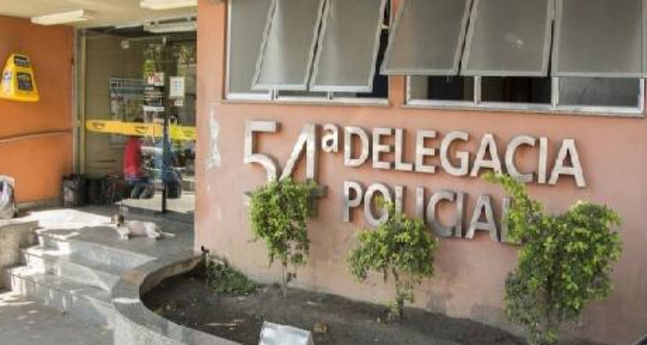 Equipe de reportagem de TV é atacada a tiros no RJ