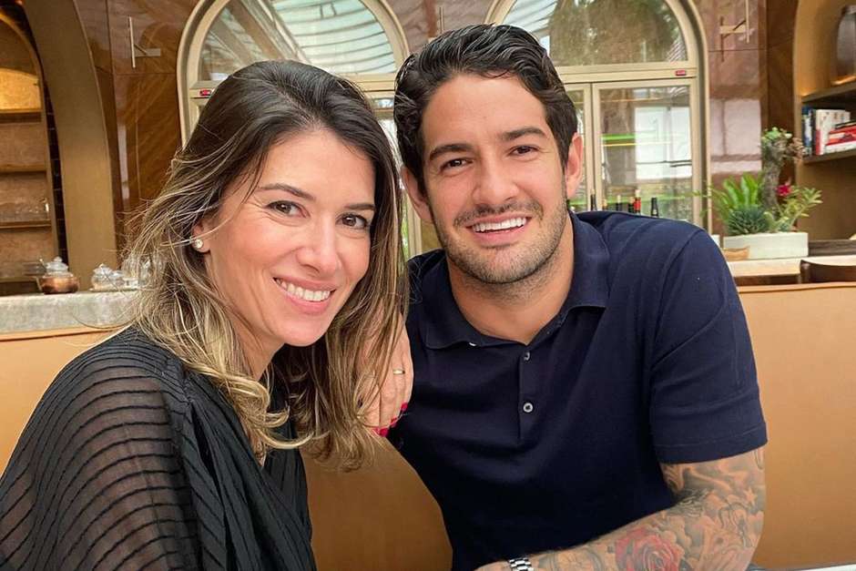 Filha de Silvio Santos abandona discrição e expõe intimidade com Alexandre  Pato