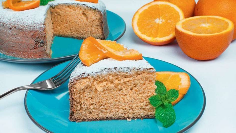 Guia da Cozinha - Que tal um bolo de laranja para o cafézinho da tarde? Que sabor!  Foto: Guia da Cozinha