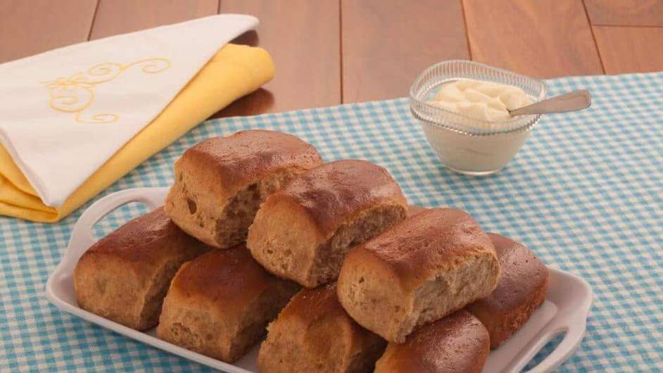 Guia da Cozinha - Opção mais saudável: Aprenda como fazer bisnaguinha integral caseira  Foto: Guia da Cozinha