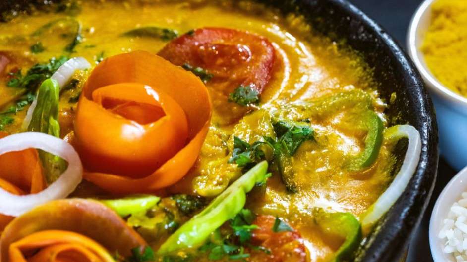 Moqueca de peixe, tradiconal, com os ingredientes certos e opção de peixes econômicos.  Foto: Bake and Cake Gourmet