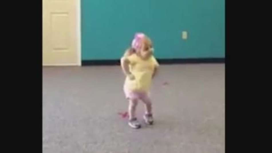 Vídeo de menininha dançando é mais do que engraçado 