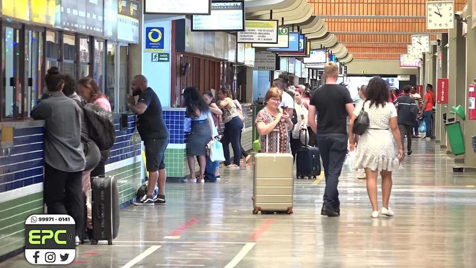 Movimento no Aeroporto e Rodoviária de Cascavel aumenta nesse final de ano