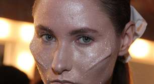 Ausländer simula implantes no rosto de modelos