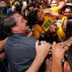 "Virei boiola, igual maranhense", diz Bolsonaro a apoiadores