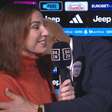 Técnico da Juventus beija ombro de repórter ao reclamar de arbitragem