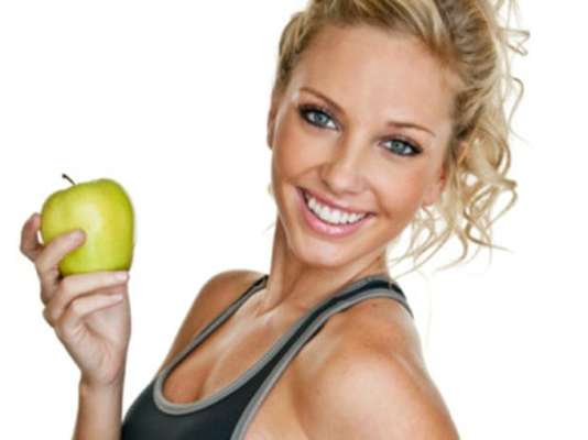 ¡No dejes que los antojos te ganen! Te ayudamos a que sigas cumpliendo con tus propósitos de año nuevo con siete tips para bajar de peso según el sitio runmx.com