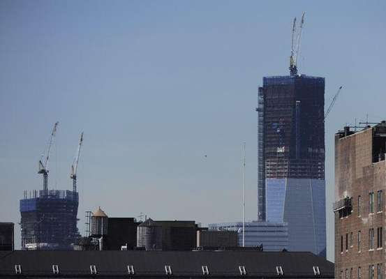 El One Word Trade Center, o la 'Freedom Tower' de New York, ya se convirtió en el edificio más alto de NY con 1.250 pies, pero cuando esté terminado, en 2013, se convertirá en el tercer edificio más alto del mundo. En ese momento alcanzará los 1.776 pies.