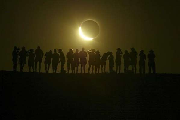 La Nasa proporciona los horarios que será visible el eclipse así como su punto máximo. A continuación te damos el horario del DF, Monterrey, Guadalajara, Veracruz y Puebla